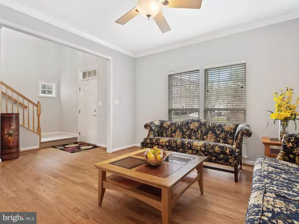 Gaithersburg, MD 20878,445 HIGHLAND RIDGE AVE