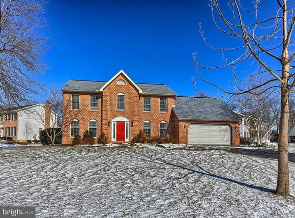 2 SURREY LN, Mechanicsburg, PA 17050