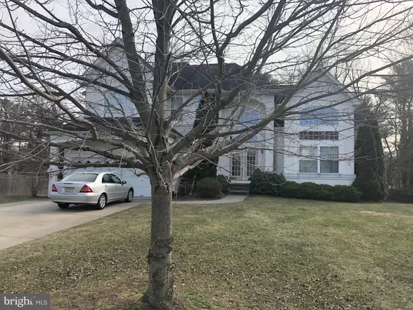 8 GLENVIEW, Berlin, NJ 08009