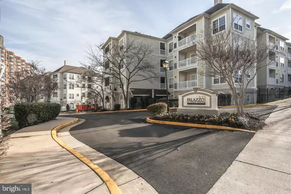 4560 STRUTFIELD LN #1206, Alexandria, VA 22311