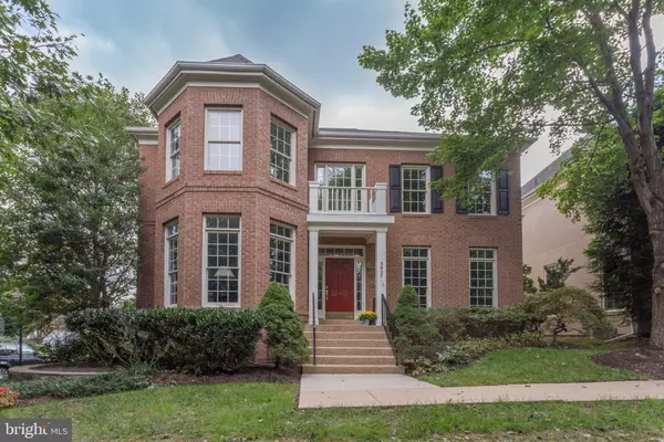 3827 FARR OAK CIR, Fairfax, VA 22030