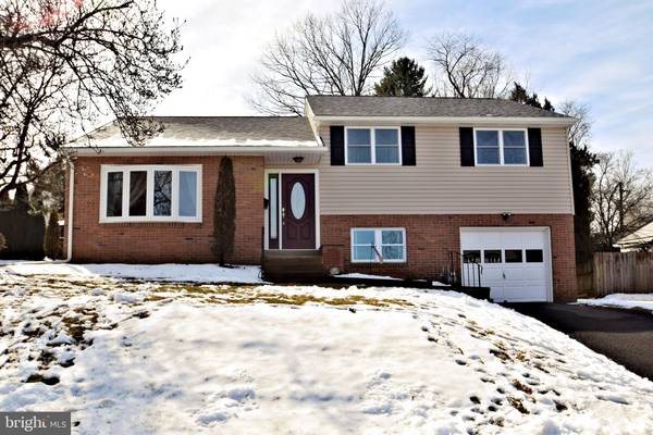 22 RED OAK RD, Oreland, PA 19075