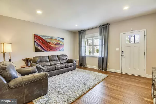 Alexandria, VA 22309,3441-C LITTLE HUNTING CREEK DR