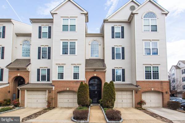 2323 HENSHAW PL #303, Alexandria, VA 22311