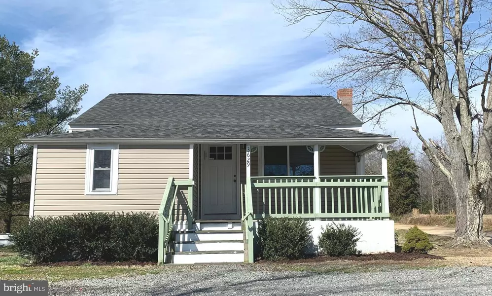 3629 FLAT IRON RD, Montross, VA 22520