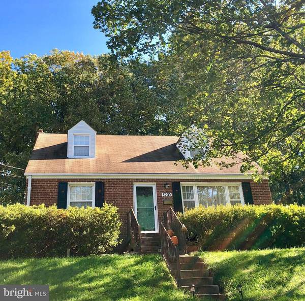 3905 LARCHWOOD RD, Falls Church, VA 22041