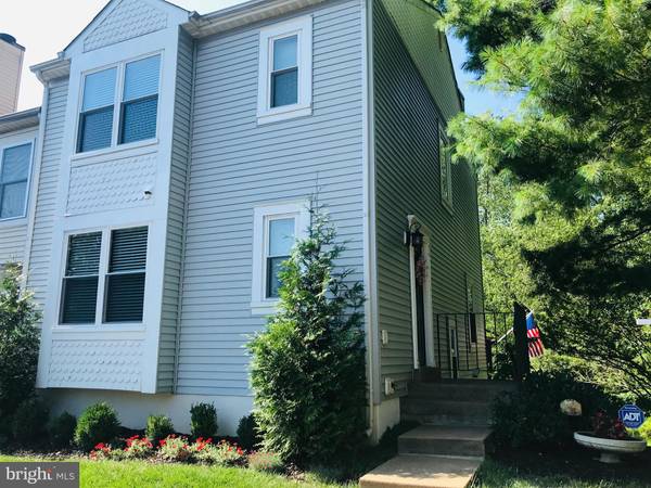 2 FALMOUTH CT, Warrenton, VA 20186