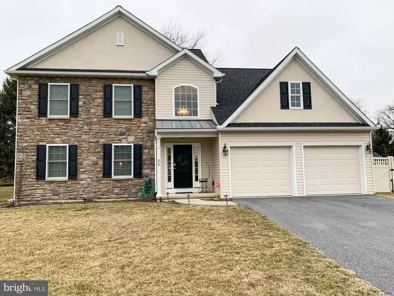 33 KATHERINES WAY, Lancaster, PA 17602