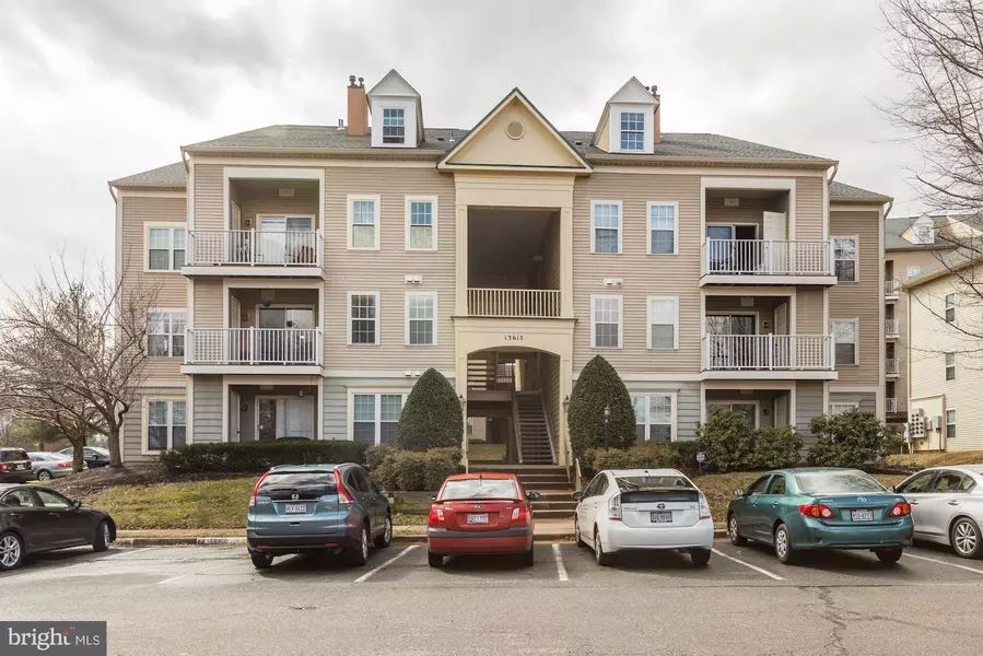 13615 GARFIELD PL #302, Woodbridge, VA 22191