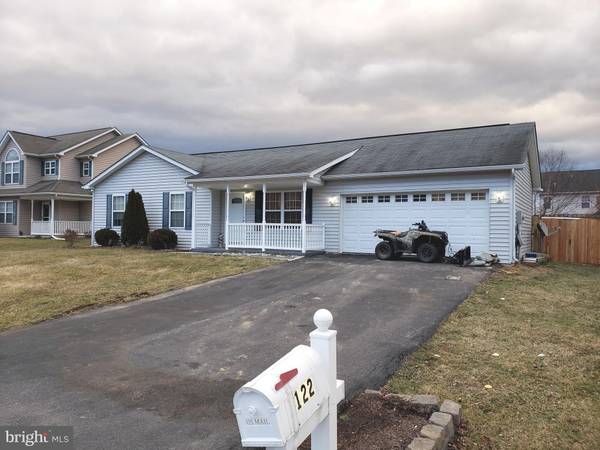 122 BRONTE AVE, Inwood, WV 25428