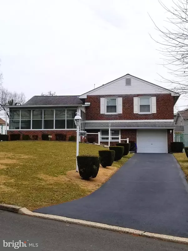 687 MIDDLE RD, Warminster, PA 18974