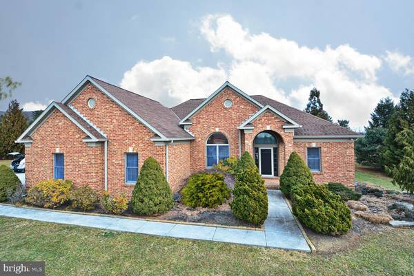 231 MADARA DR, Hanover, PA 17331