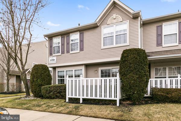 5701 ESSEX LN, Mount Laurel, NJ 08054