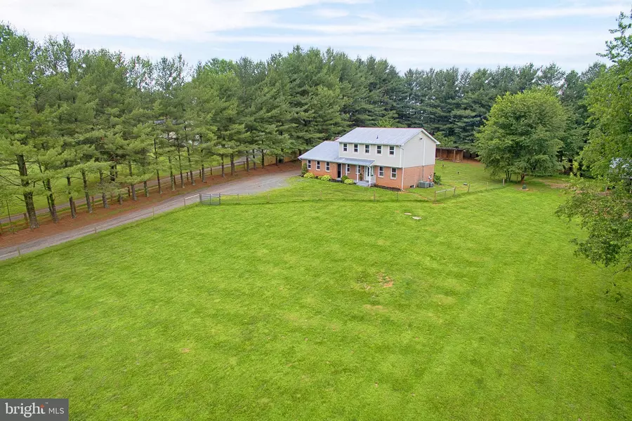 39463 BOLINGTON RD, Lovettsville, VA 20180