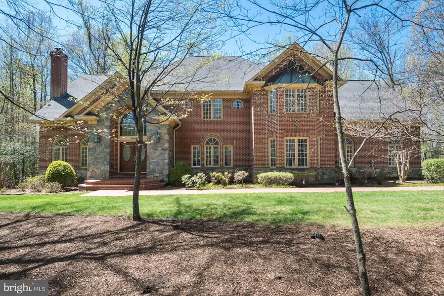 2466 OAKTON HILLS DRIVE, Oakton, VA 22124