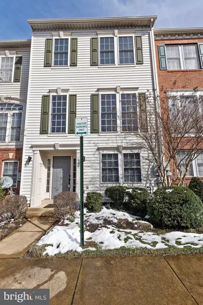 906 HARRISON CIR, Alexandria, VA 22304