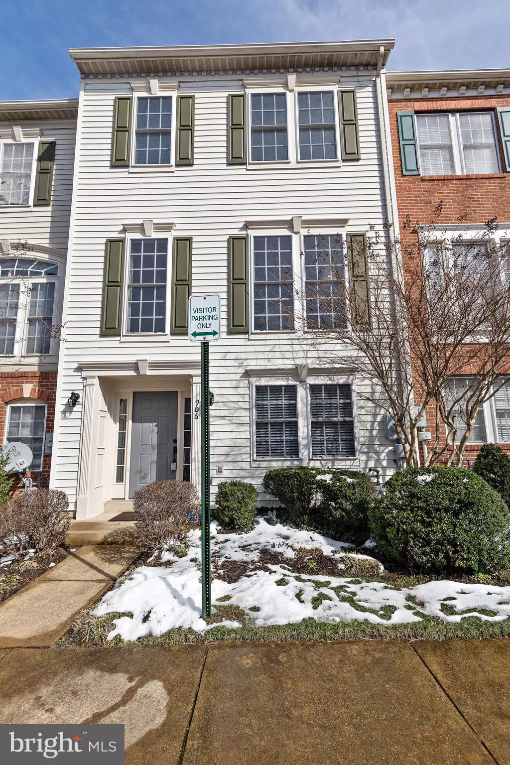 Alexandria, VA 22304,906 HARRISON CIR