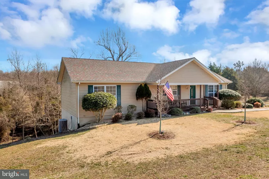 224 DERBY LN, Louisa, VA 23093