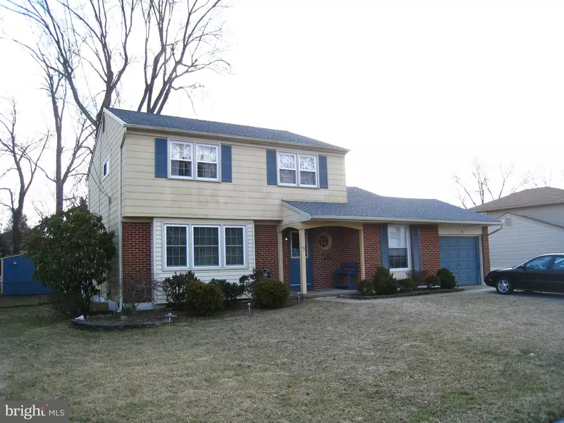 46 BUTTONWOOD RD, Stratford, NJ 08084