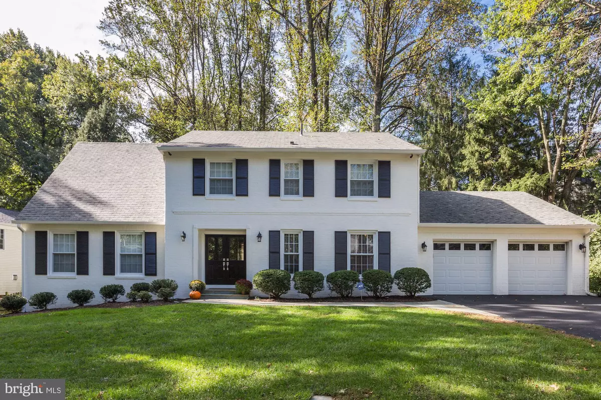 Mclean, VA 22102,7725 BRIDLE PATH LN