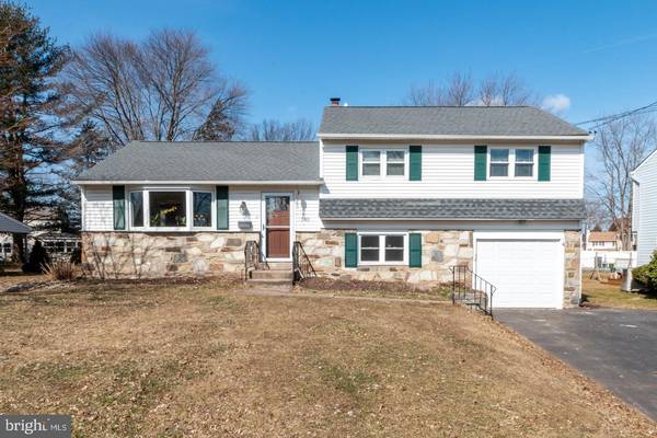 548 PENROSE LN, Warminster, PA 18974