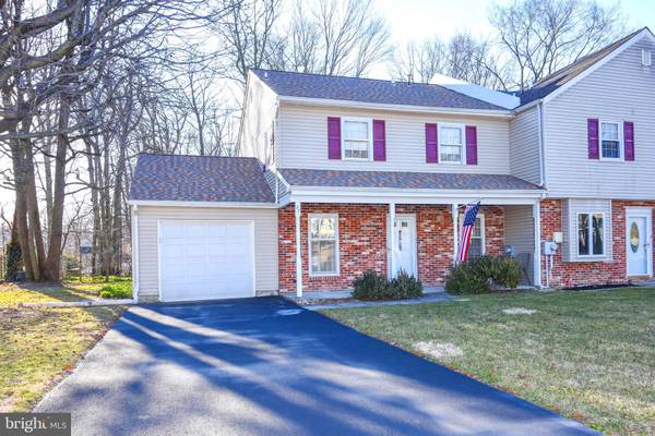 27 ELISA LYNN WAY, Langhorne, PA 19047