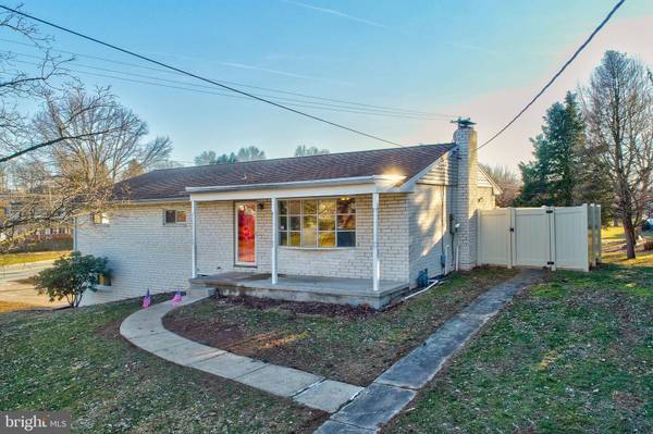 2401 LOUCKS RD, York, PA 17408