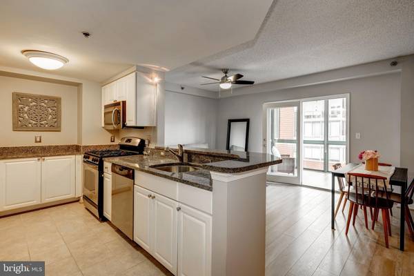 1050 N TAYLOR ST #1-311, Arlington, VA 22201