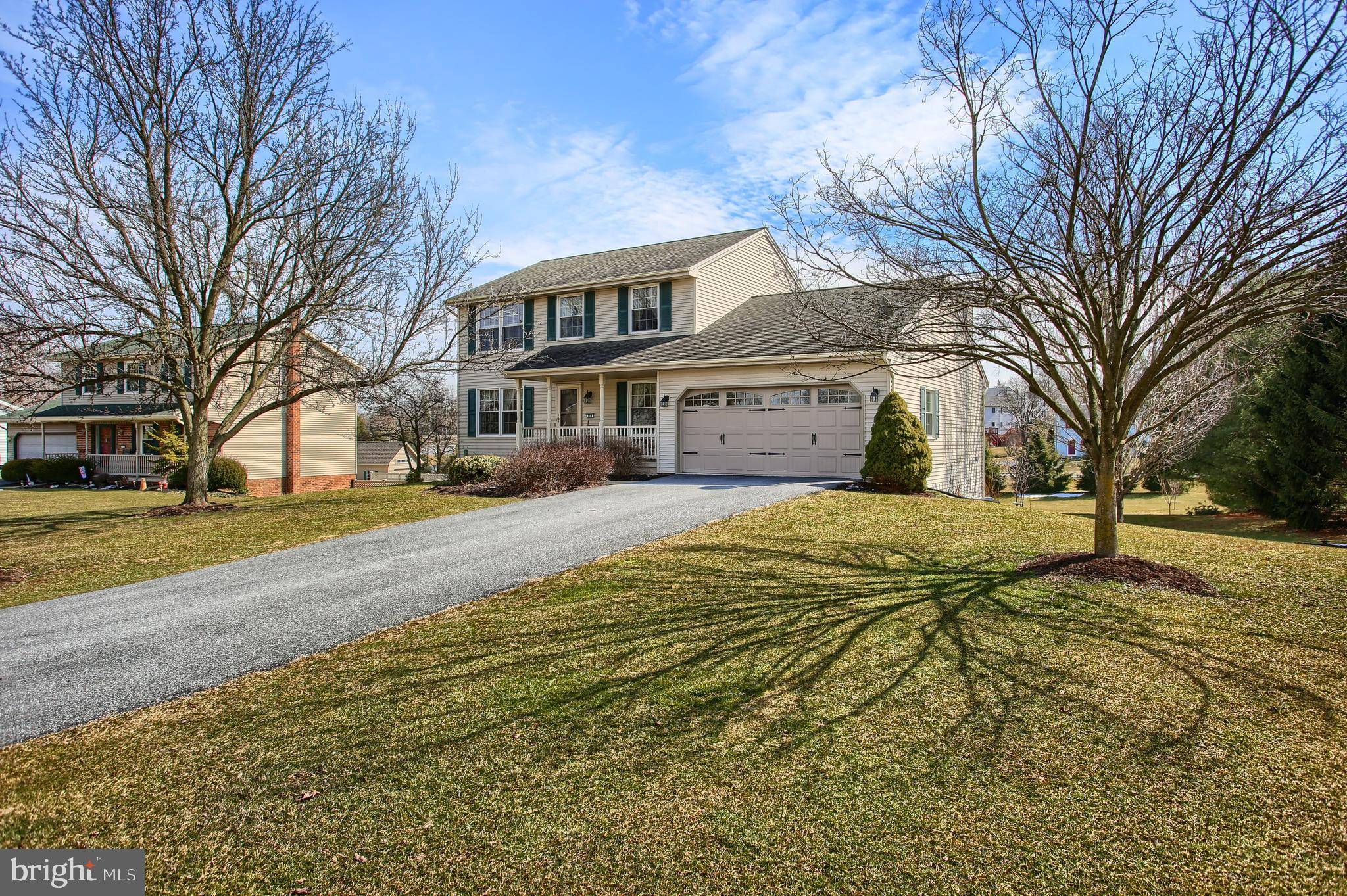 210 MIDLAND CIR, Mount Joy, PA 17552