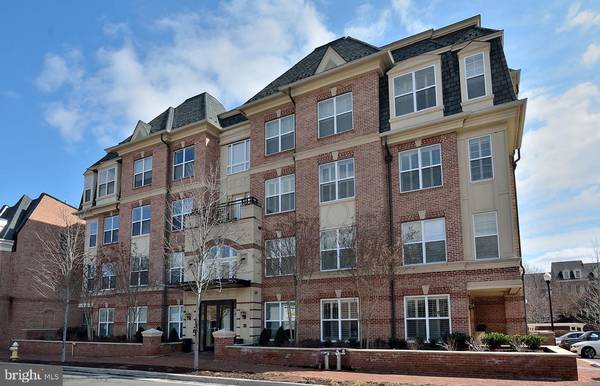 320 S WEST ST #302, Alexandria, VA 22314