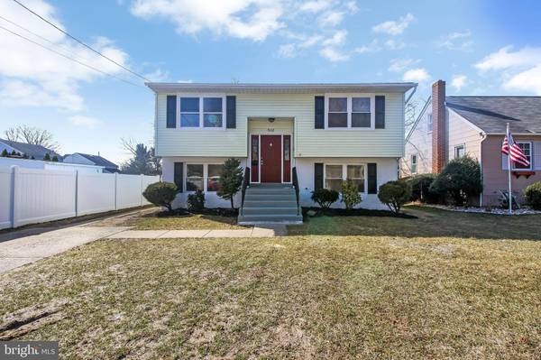 512 N WALNUT AVE, Magnolia, NJ 08049