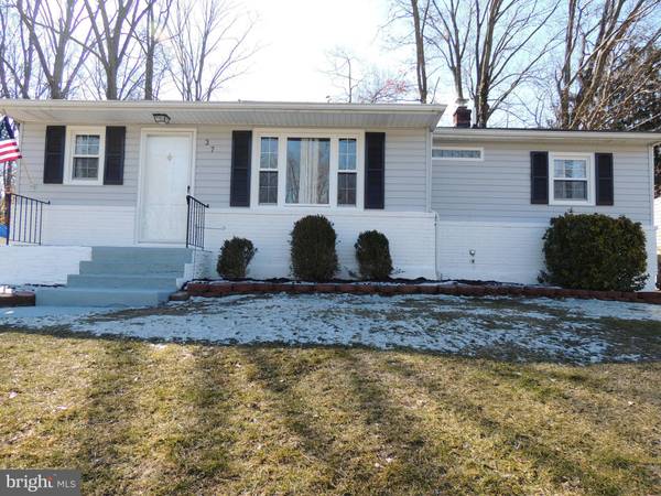 37 MILLWRIGHT DR, Newark, DE 19711