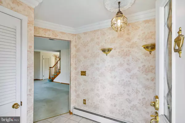 Cresaptown, MD 21502,15618 YODER CT SW