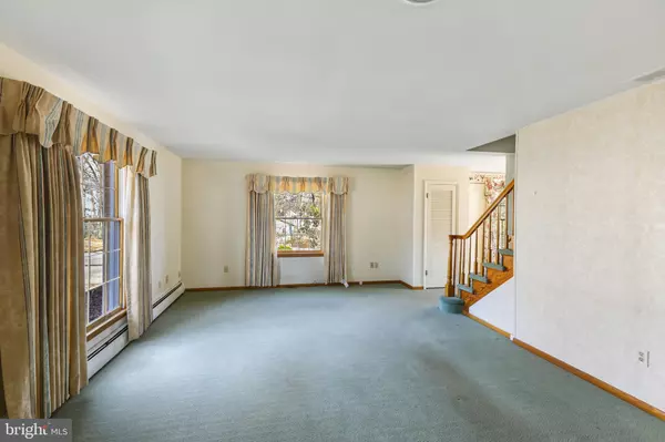 Cresaptown, MD 21502,15618 YODER CT SW