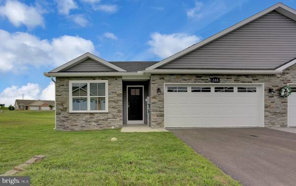 544 SHOOK CT W, Greencastle, PA 17225