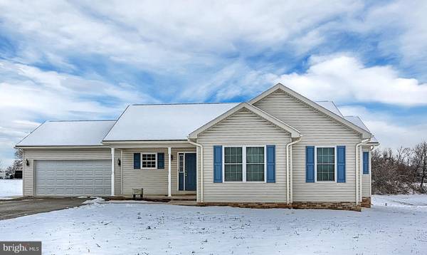 7293 LANDON DR, Thomasville, PA 17364