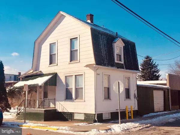 32 S WEST ST,  York,  PA 17401