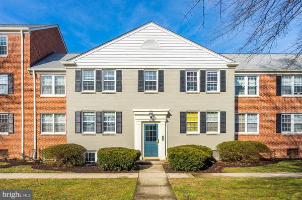 6618 POTOMAC AVE #J, Alexandria, VA 22307