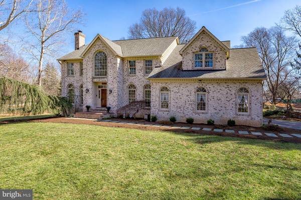 9605 CLARKS CROSSING RD, Vienna, VA 22182