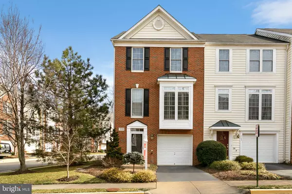 4103 FAIRFAX CENTER CREEK DR, Fairfax, VA 22030