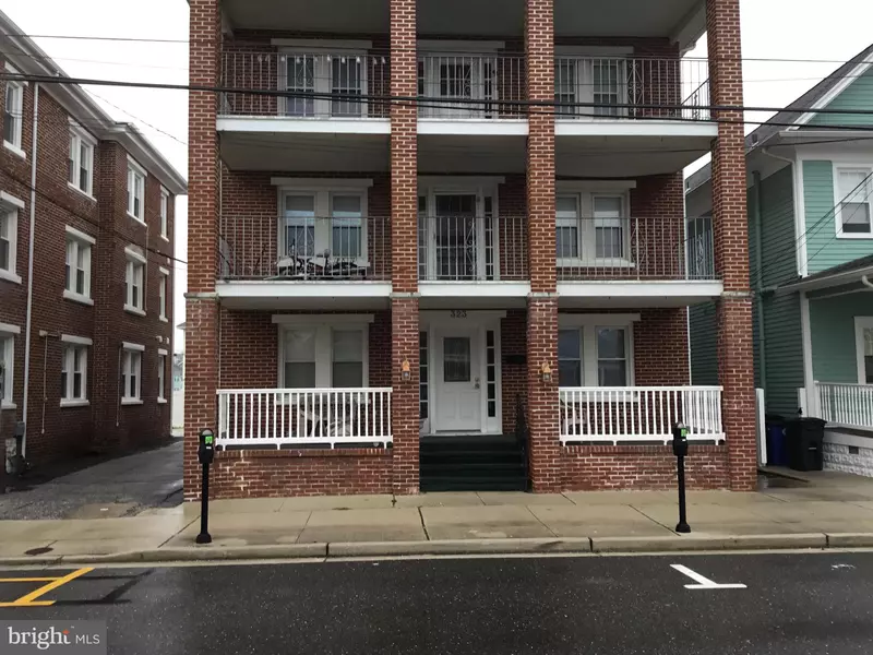 323 E MAPLE AVE E #1, Wildwood, NJ 08260