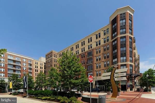 444 W BROAD ST #705, Falls Church, VA 22046