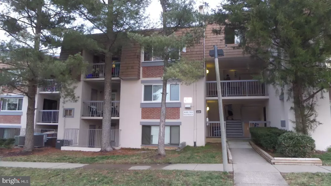 7952 SEVEN WOODS DR #C, Alexandria, VA 22309