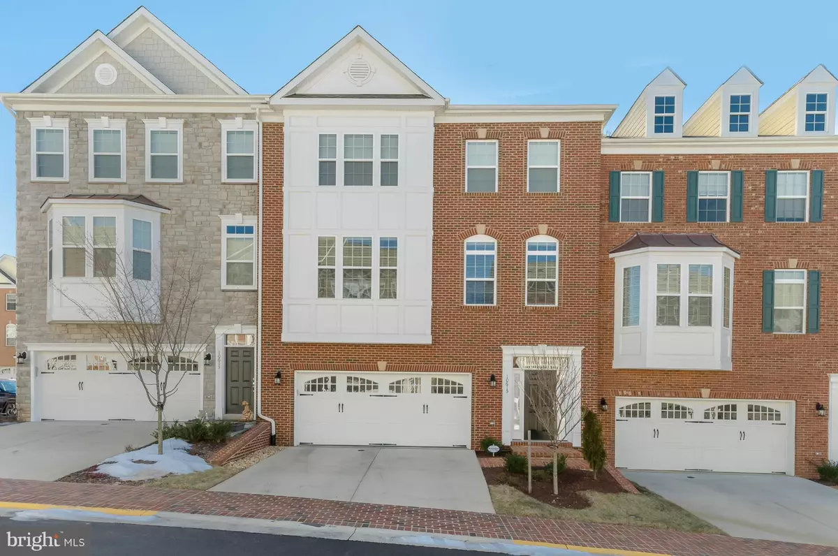 Fairfax, VA 22030,10615 LEGACY LN