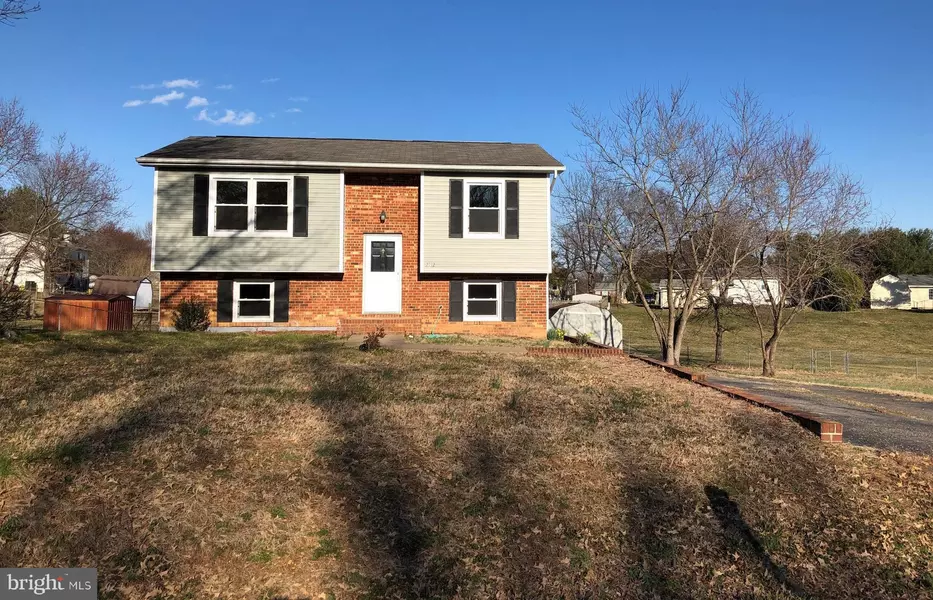 2112 HAMWAY DR, Fredericksburg, VA 22407