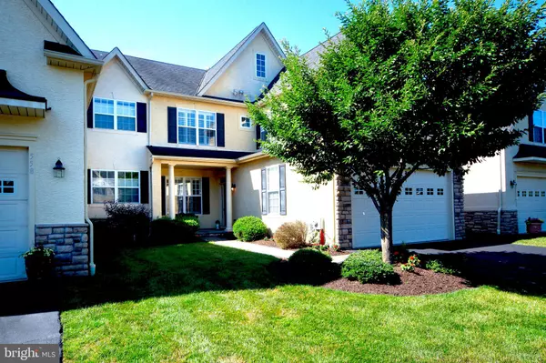 560 DEER LAKE CIR, Blue Bell, PA 19422