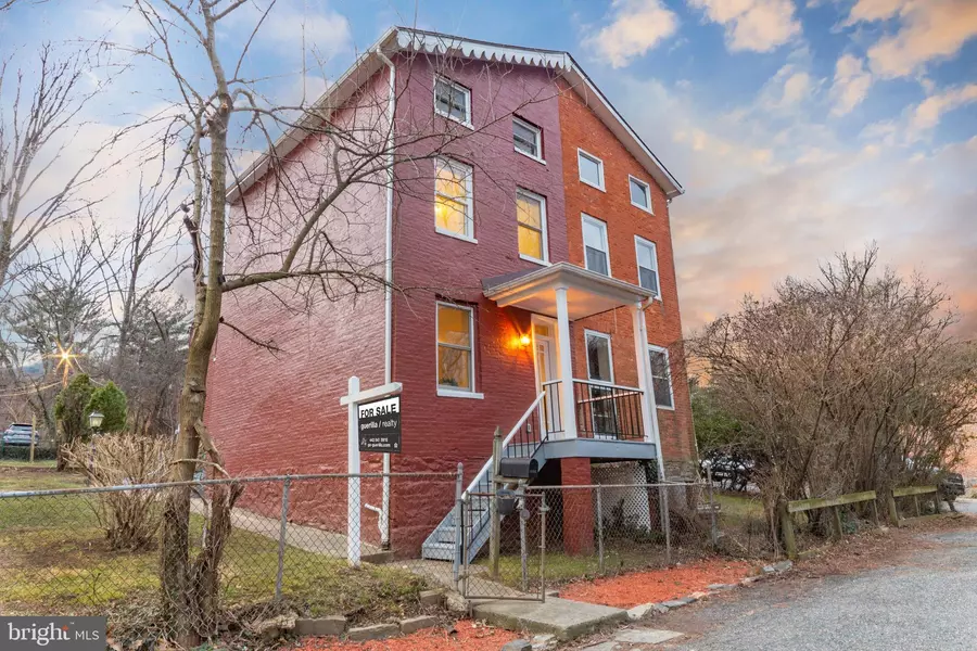 3420 SENECA ST, Baltimore, MD 21211