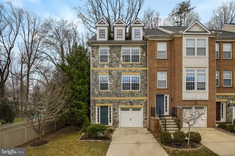 4576 CREWSHORE DR, Fairfax, VA 22030