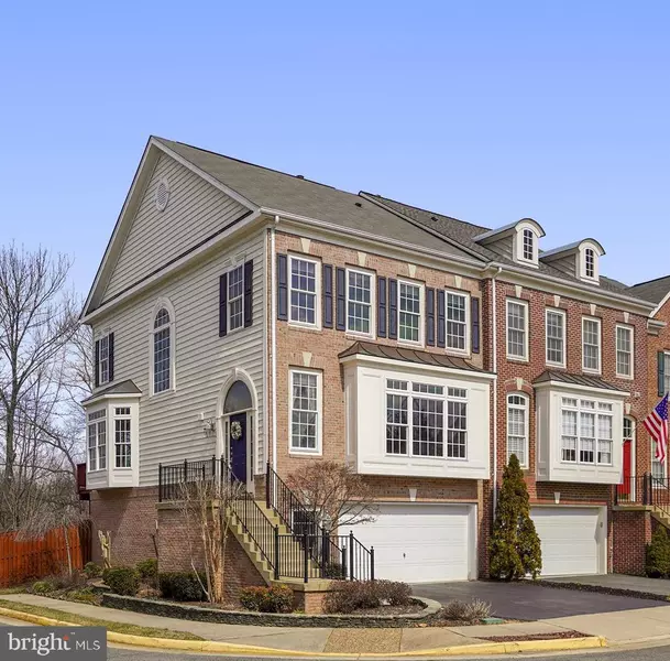 3378 WILTON CREST CT, Alexandria, VA 22310