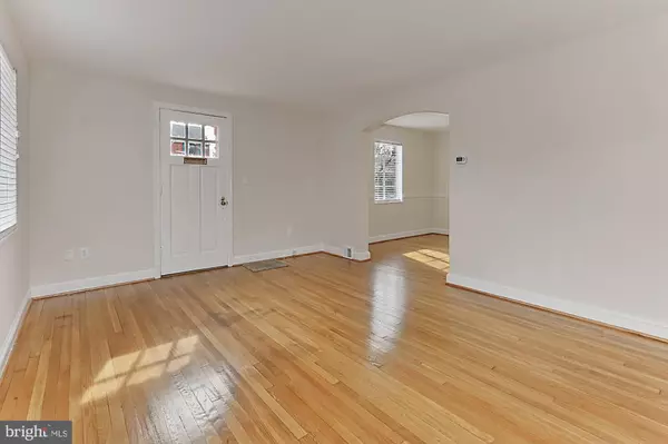 Arlington, VA 22203,210 N COLUMBUS ST